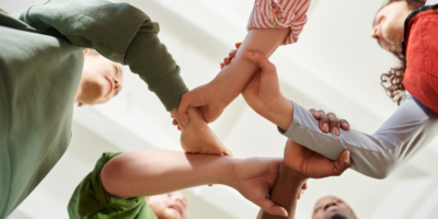 Équipe réunie autour d’un projet collectif et collaboratif