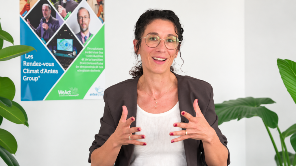 Pascale, antea group lors d’un accompagnement OSMOZE en image professionnelle et présence face caméra